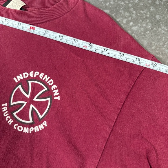 INDEPENDENT TRUCK COMPANY - Men's T-shirt Size Medium - Picture 4 of 10